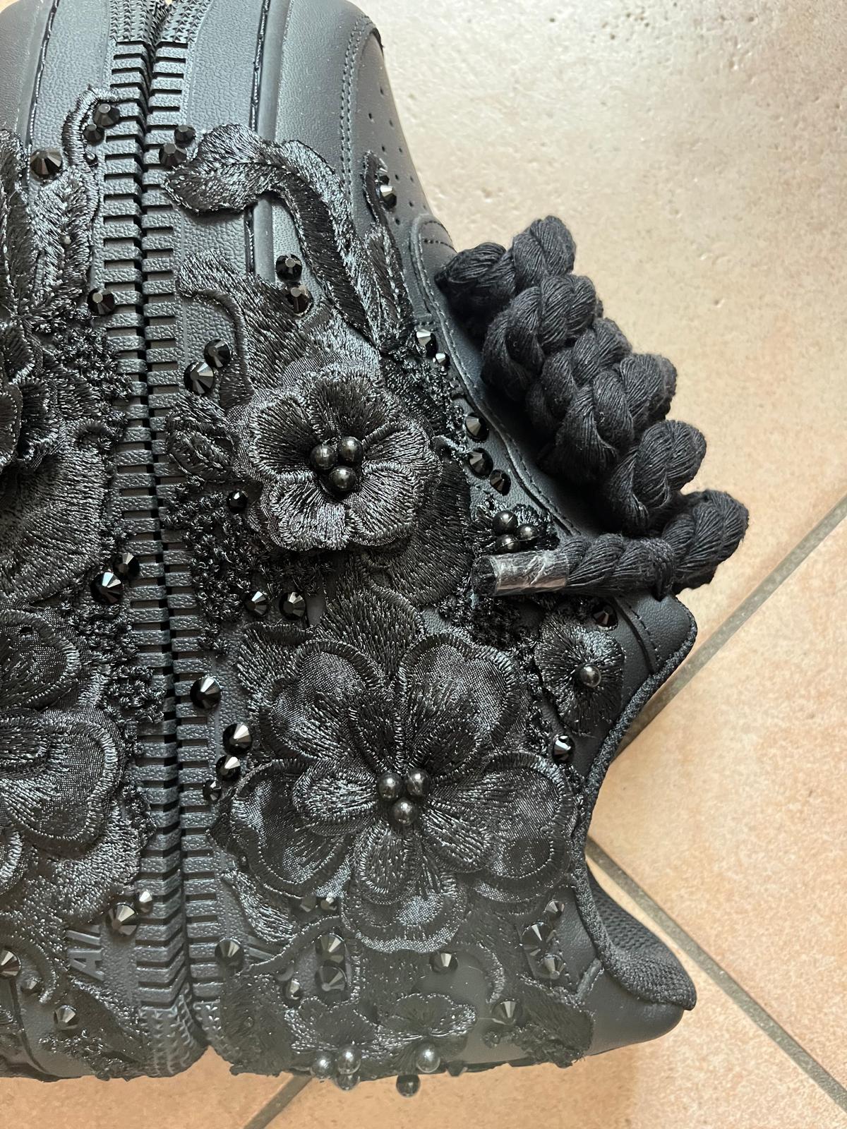 black rose