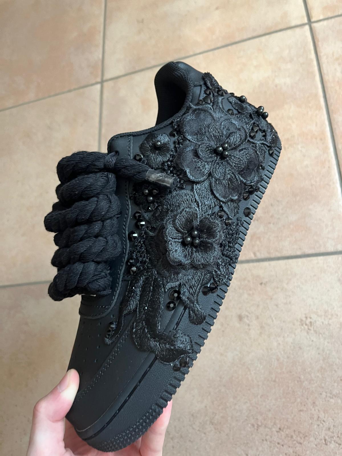 black rose